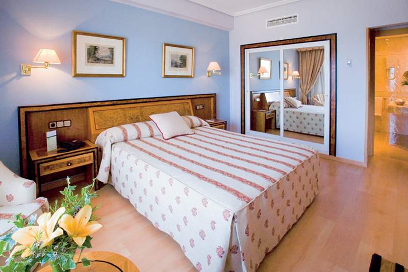 Ohtels Gran Hotel Almería Værelse billede